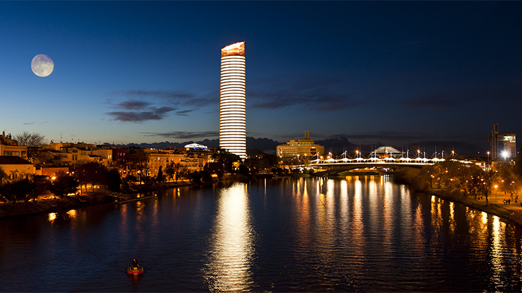 CaixaBank inverteix 305 milions en el complex Torre Sevilla