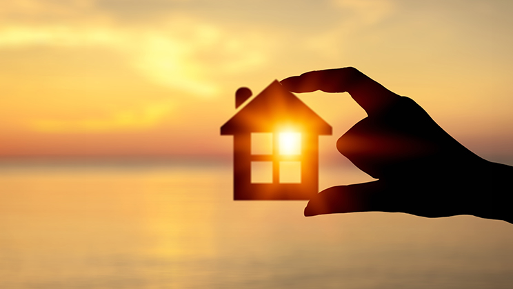 Inmuebles más caros y menos hipotecas: así compran casa en España los extranjeros