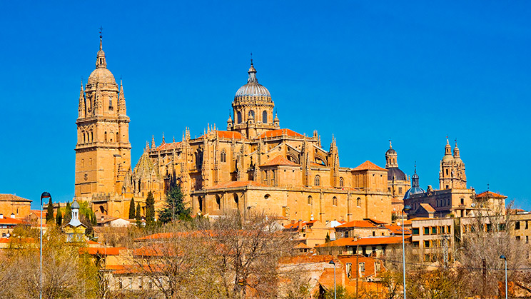 Asunción de la Virgen: la catedral més alta (110 metres)