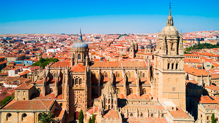 La más alta, la más antigua, la más grande: las catedrales españolas en números