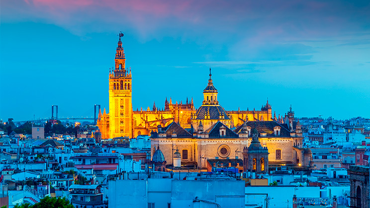 Santa María de la Sede i de la Asunción: la catedral més gran (23.500 metres quadrats)