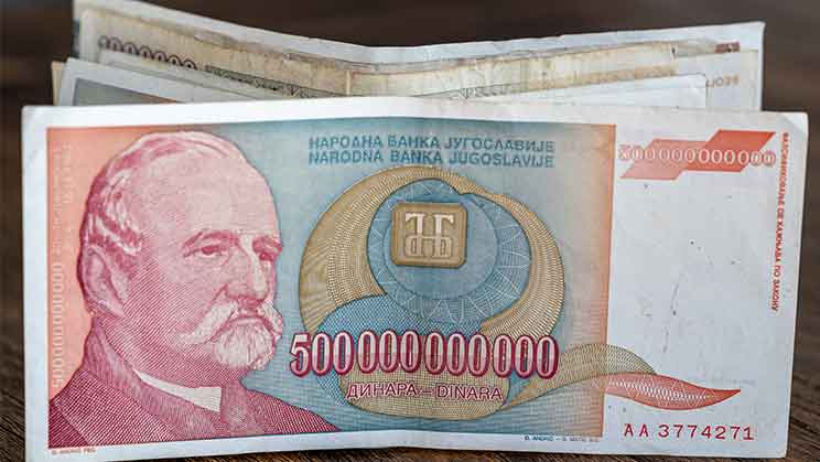 ¿Cuál es el billete con más ceros de la historia?
